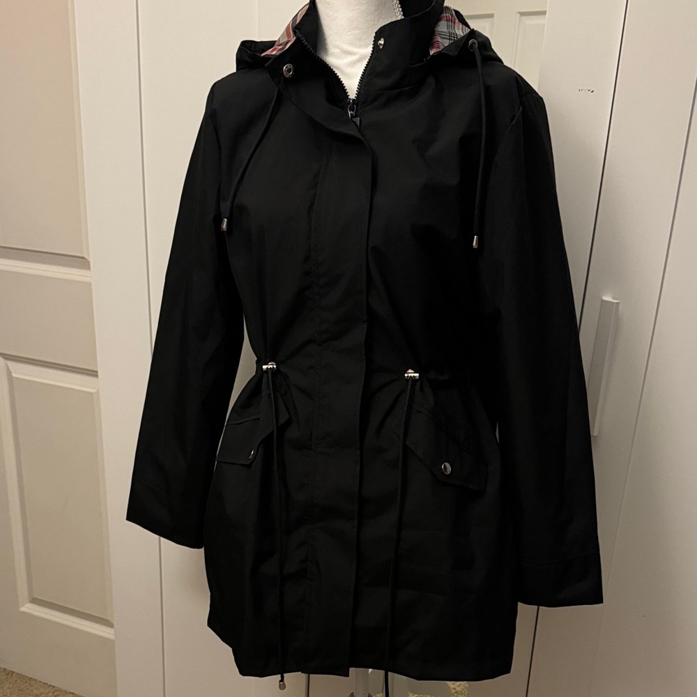 Elegant Black Trench Coat with Hood